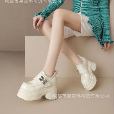 12 см супер высокий каблук кожаные лоферы на толстом каблуке 2025 новые маленькие маффины легкая толстая подошва металлическая пряжка кожаная обувь