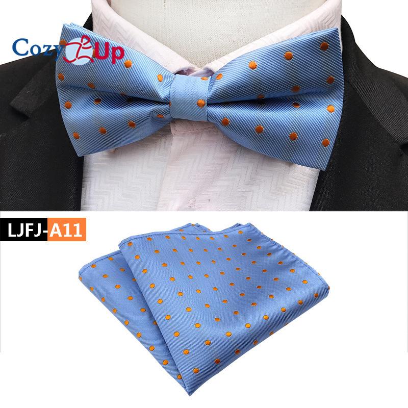 Костюм-двойка с галстуком-бабочкой и нагрудным платком с узором пейсли