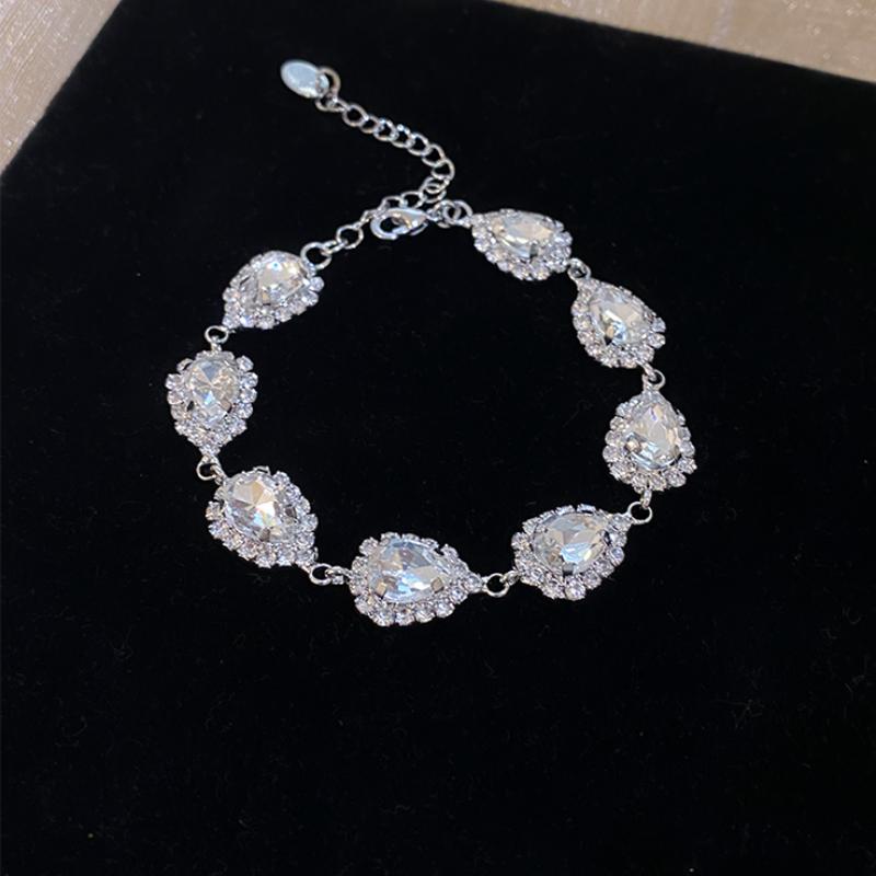 Преувеличенный набор из 2 предметов с инкрустированными стразами: браслет в виде капли воды, геометрическое ожерелье, роскошные серьги, темпераментные цирконовые наборы для женщин