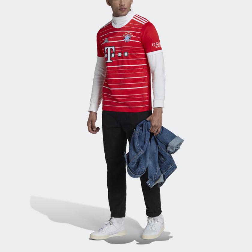 Adidas Домашняя майка ФК Бавария Мюнхен, издание Match Fan Edition, мужские майки сезона 2022-2023, красные H39900