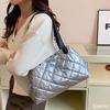 [Gorcre] quilting mini tote bag ladies luster quilt tote bag Shoulder bag lightweight commute Commuting to school casual (Silver)