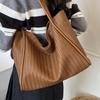 Large Capacity Shoulder Bag, High-end Women's Bag, Versatile 2025 New Fashion Simple Woven Tote Bag, Commuter Bag