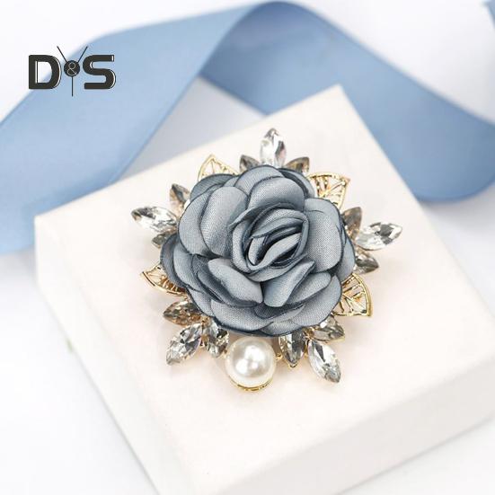 Женская брошь 3D Rose Leaf Искусственный жемчуг Стразы Лацкан Воротник Булавка Сумка Шарф Шляпа Украшение Брошь Выпускной Вечеринка Ювелирные изделия