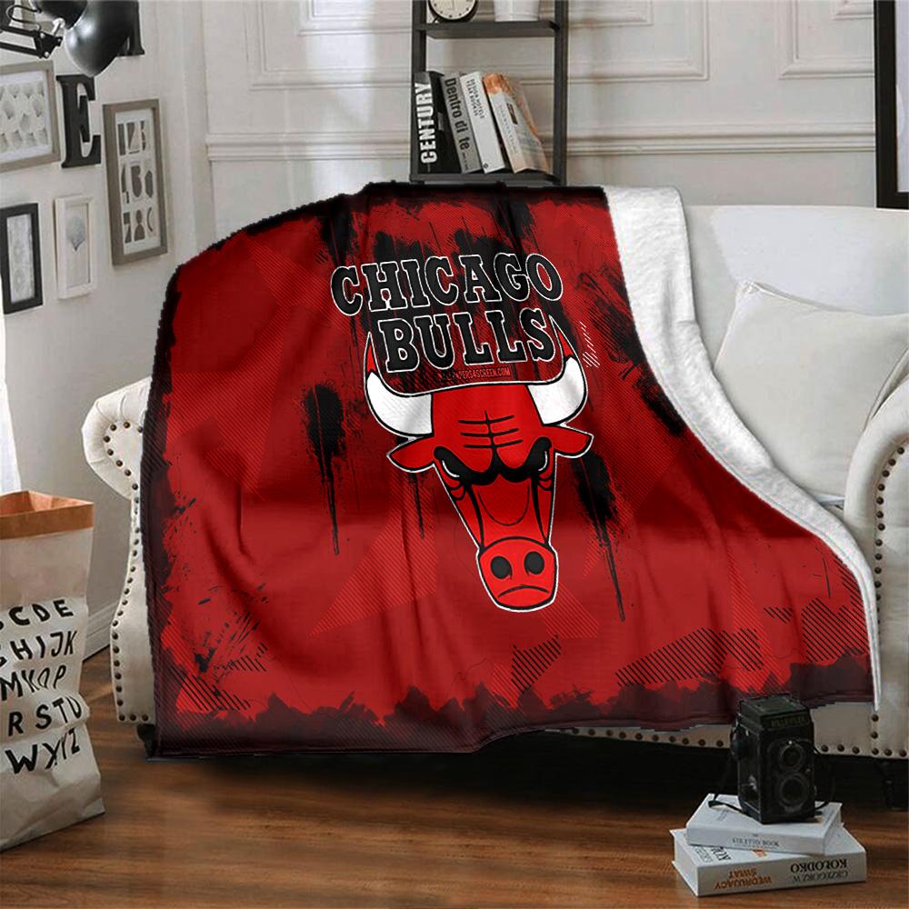 Chicago-Bulls Logo Flannel Blanket, Soft Polyester, Modern Design, All-Season for Camping, Travel, Gifts for holidays or birthdays