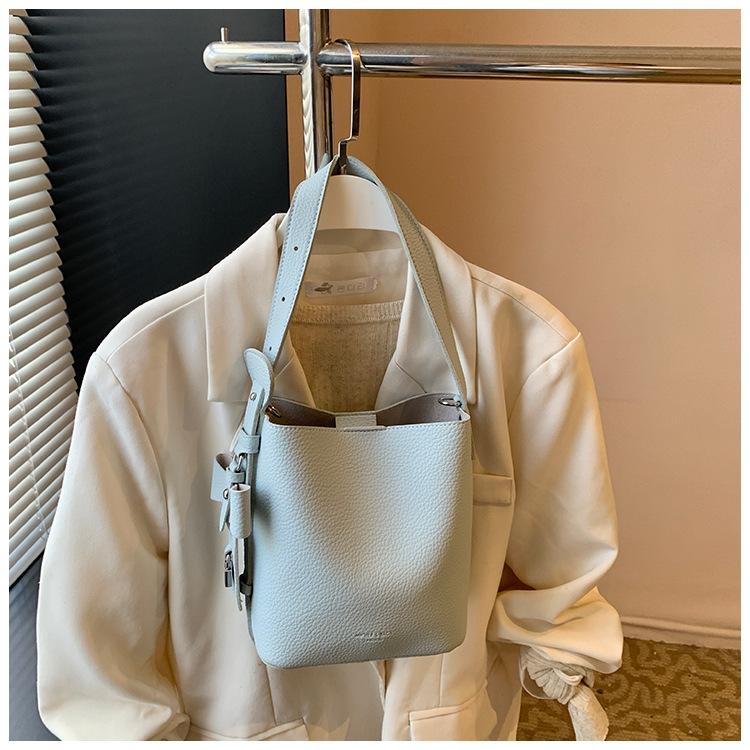 Retro Bucket Bag Large Capacity Bag Women's Casual Fashion New Niche Shoulder Bag High Sense