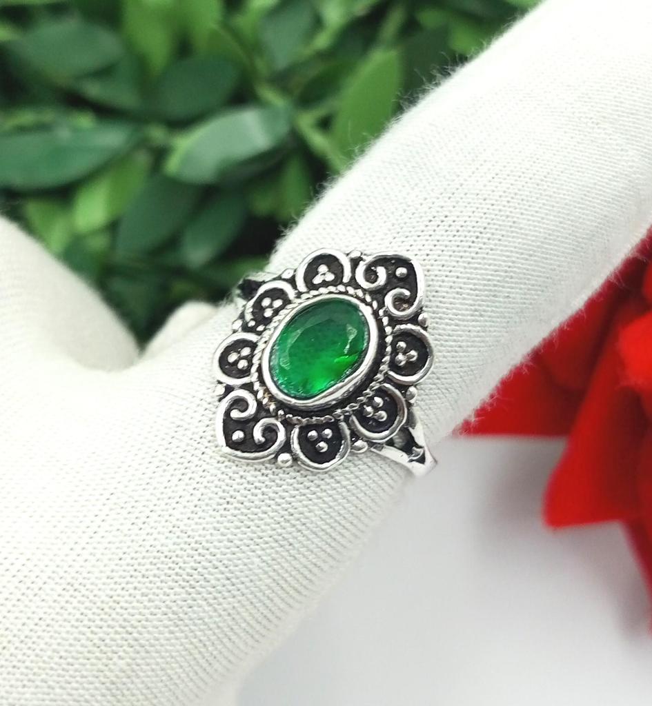 Кольцо с удивительным зеленым топазом из стекла 925 пробы с серебром, 1 шт.