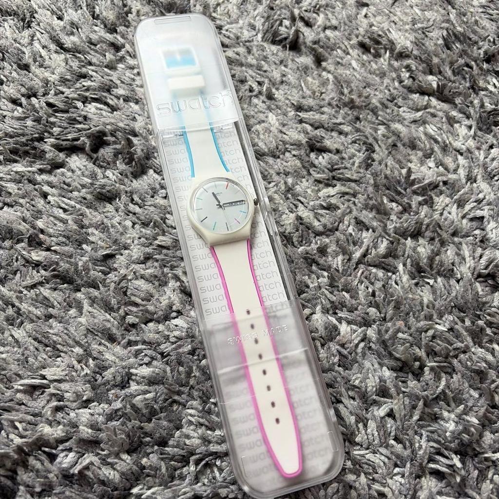 Б/у Swatch GW708 Новый, неиспользованный
