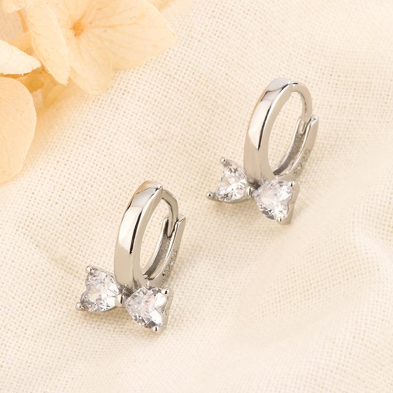 Vintage Bow Stud Earrings Elegant Niche Design Light Luxury Hoops Sophisticated Aesthetic Jewelry For Women
