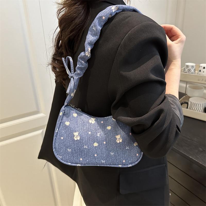 Niche Design Casual and Beautiful Fashion Trend Handbag Spring New Simple Women's Shoulder Bag