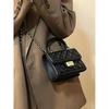 IELGY Simple and Versatile Rhombus Portable Chain Messenger Bag