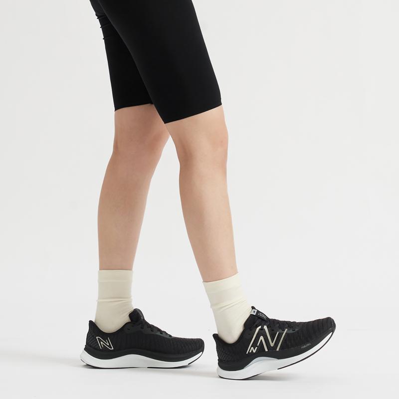 New Balance Кроссовки FuelCell Propel V4 Черно-белые MFCPRLB4