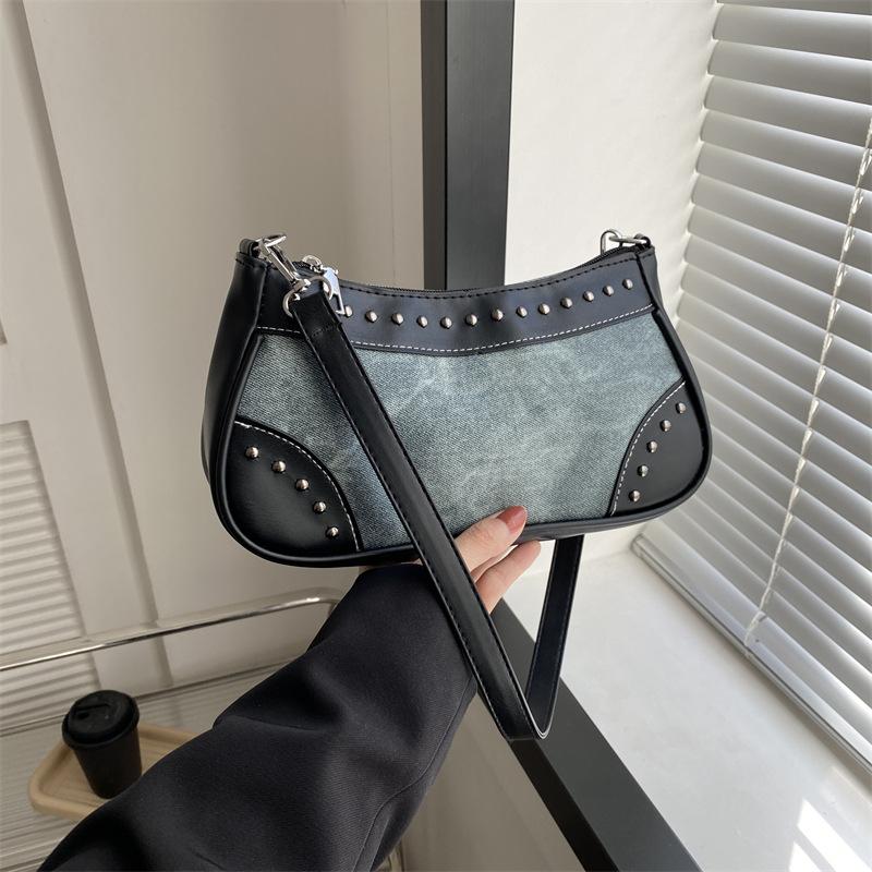 Ретро модная сумка через плечо женская зимняя 2024 новая корейская версия модный нишевый дизайн большая вместительная сумка через плечо сумка-мессенджер