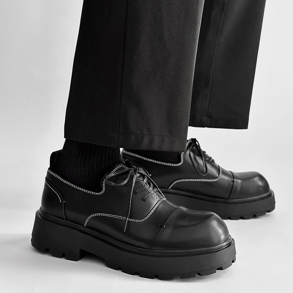 Мужские туфли Дерби на толстой подошве. Новый стиль модного дизайнера. Классика для активного отдыха. Модные вечерние туфли. Черные универсальные повседневные туфли для молодежи.