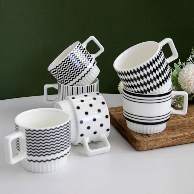 1 кружка на каждый день с уникальным рисунком (выберите один дизайн)