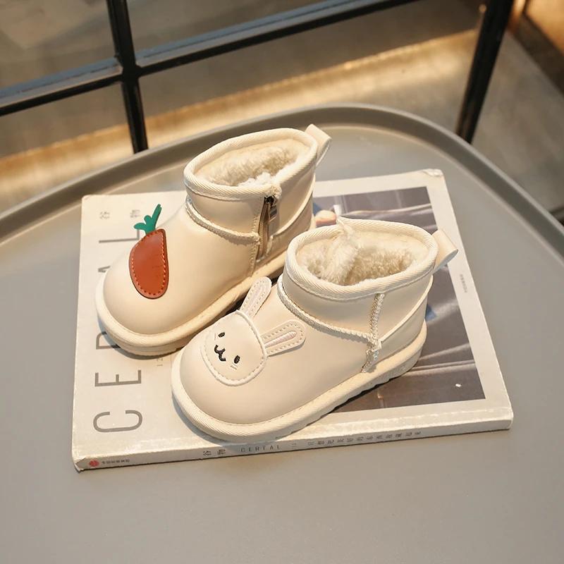 2024 Новые зимние ботинки для девочек с мультяшным кроликом и морковкой Теплые осенне-зимние детские модные повседневные короткие ботинки для мальчиков 21-30