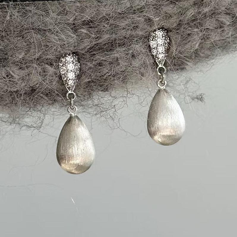 New Medieval Brushed Water Drop Pearl Stud Earrings Women's Niche Design High-end Zirconium Inlaid Earrings Retro Temperament Earrings