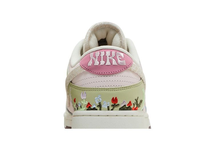 Женские кроссовки Nike Dunk Low LX Mushroom (Женский) Жемчужно-розовый/Белый/Оливковая аура/Элементальный розовый