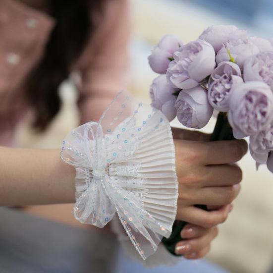 White Lace Wrist Cuffs for Women Short Sequined Tulle Fingerless Gloves Elastic Ruffle Wristband