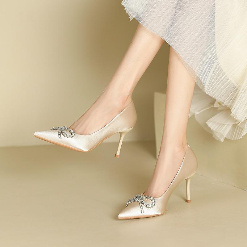 1-Сексуальные замшевые туфли-лодочки со стразами, женские зимние новые остроносые туфли на шпильке