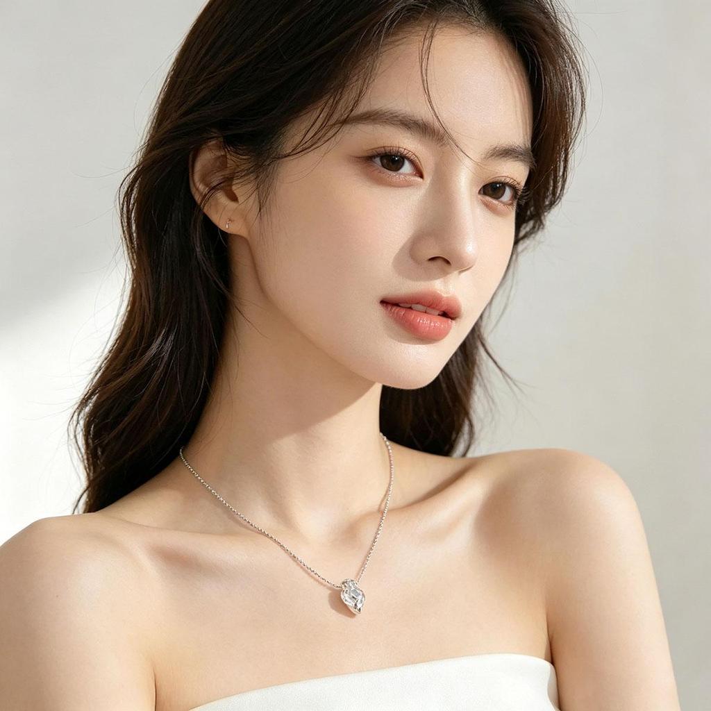 Blue Heart Pendant Necklace for Women, Versatile, Niche, Blue Hollow Creative Collarbone Chain