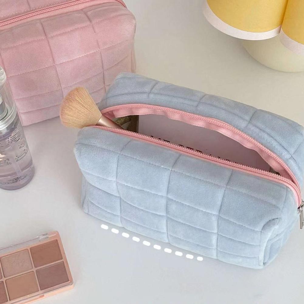 Solid Fur Cosmetic Storage Bag Large Capacity For Women Makeup Organizer Handbag Portable Travel Make Up Toiletry Punch