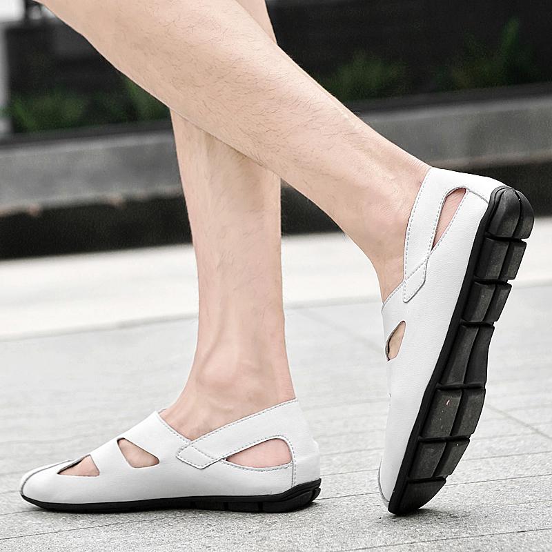 Fashion Brand Anti-collision Toe Summer Leather Men Sandals Fashion Outdoor Walking Sandals Men Non-Slip Hollow Out Beach Flats Loafers