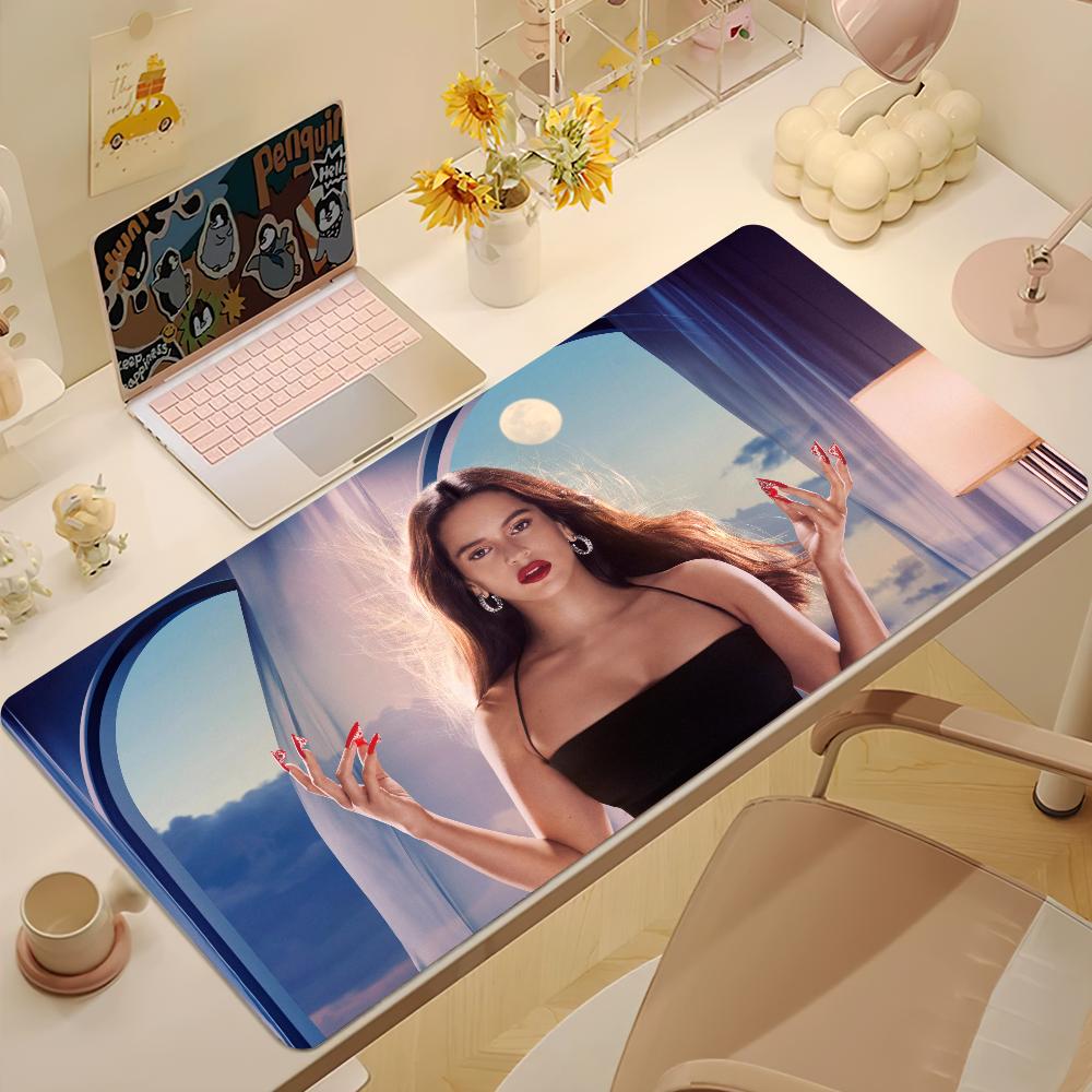 Singer LLisa Rosalia New Woman For PC Large MousePads Desk Gaming Mouse Pad Stitched Edges Base Extended