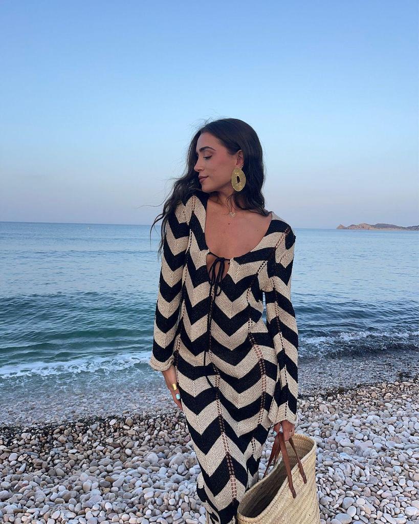 2024 European-American Reversible Tie-up Hollow-Out Slimming Beach Dress