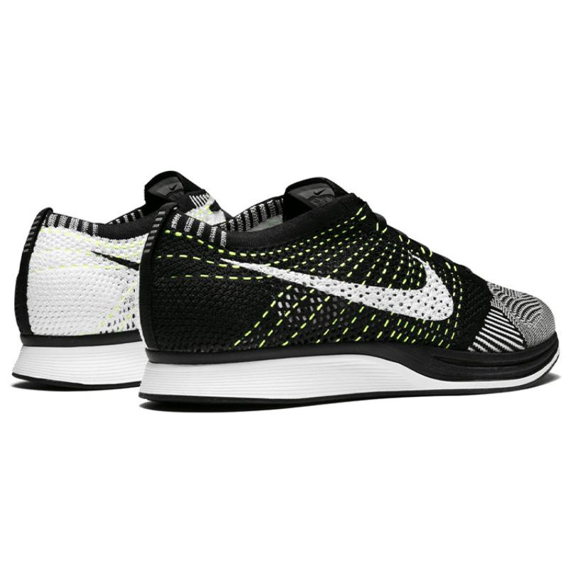 Nike Кроссовки Flyknit Racer Черный Белый Вольт 526628-011