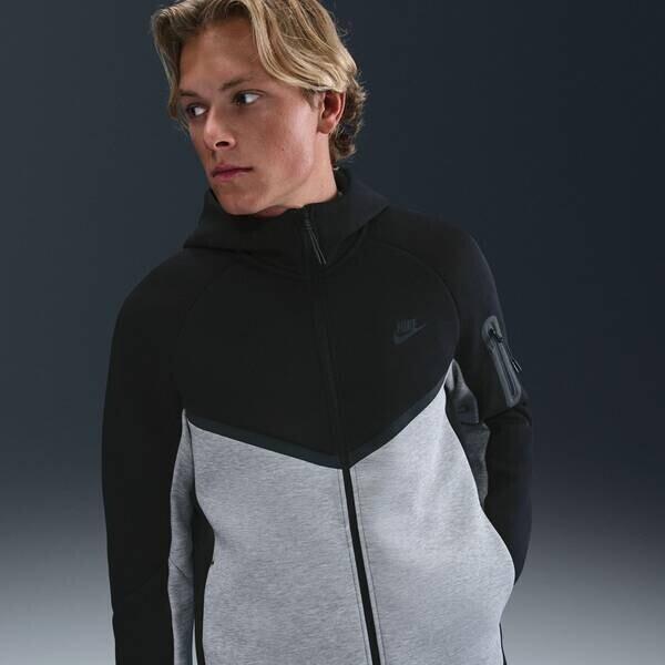 Куртка Nike Tech Full-Zip Windrunner Hoodie (HV0949) черный/темно-серый вереск/черный