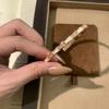 Элегантный Белый Браслет-Змея из Перламутра для Женщин - Светлый Люкс Модный Аксессуар