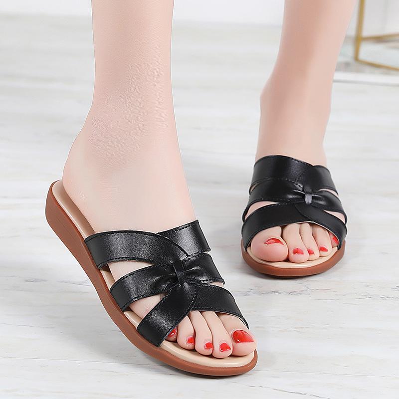 Новые тапочки из коровьей кожи для женщин на лето, мягкая подошва, для улицы, для беременных, средний и пожилой возраст, большой размер, плоские женские тапочки