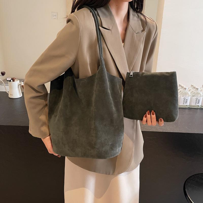 Vintage Large Capacity Women's Suede Shoulder Bag Solid Color Simple Casual Commuter Bag Retro Bags