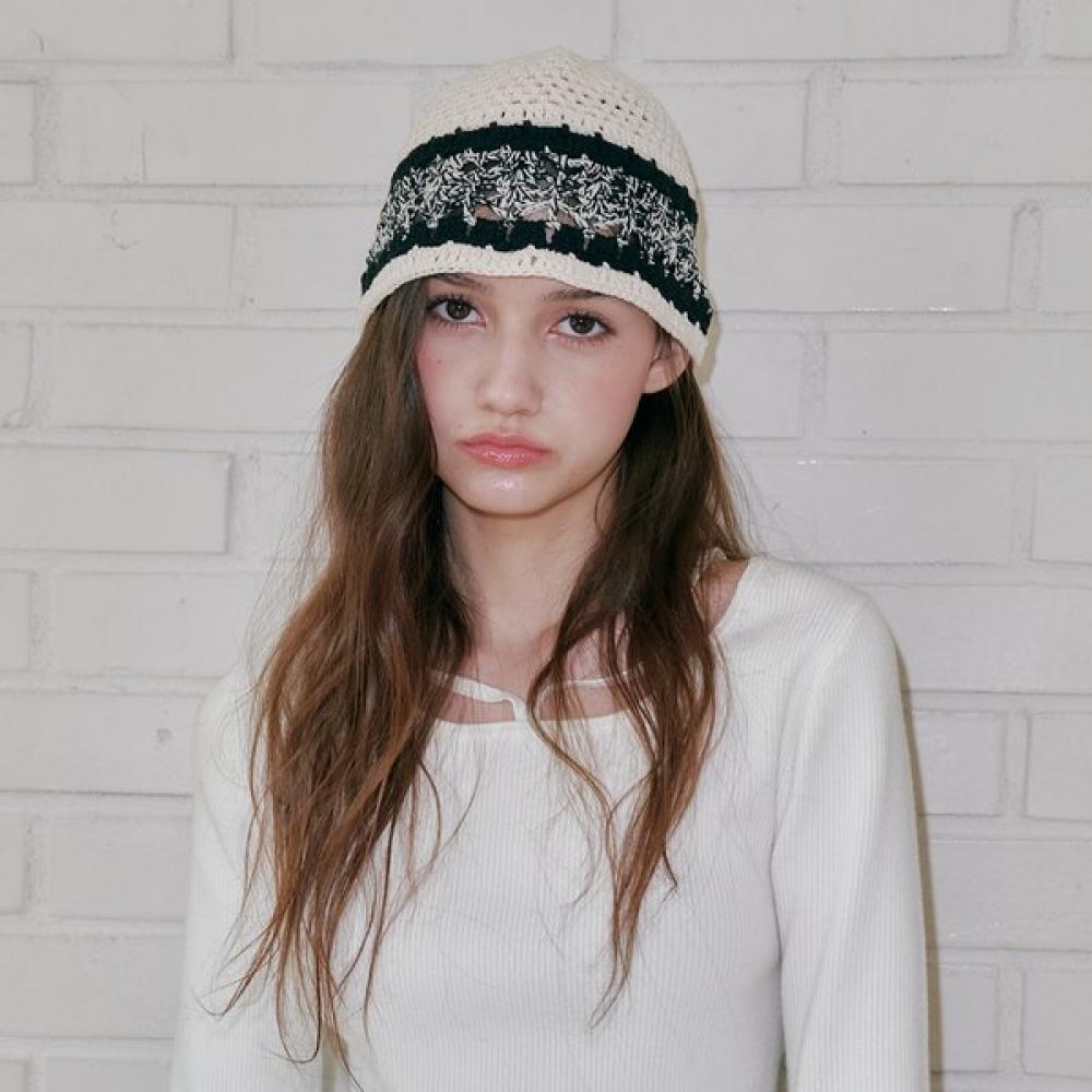 Allincomplete Snuggle Crochet Beanie 2 Color