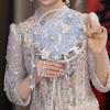 Двусторонний китайский свадебный веер Сюхэ с синим цветочным кружевом