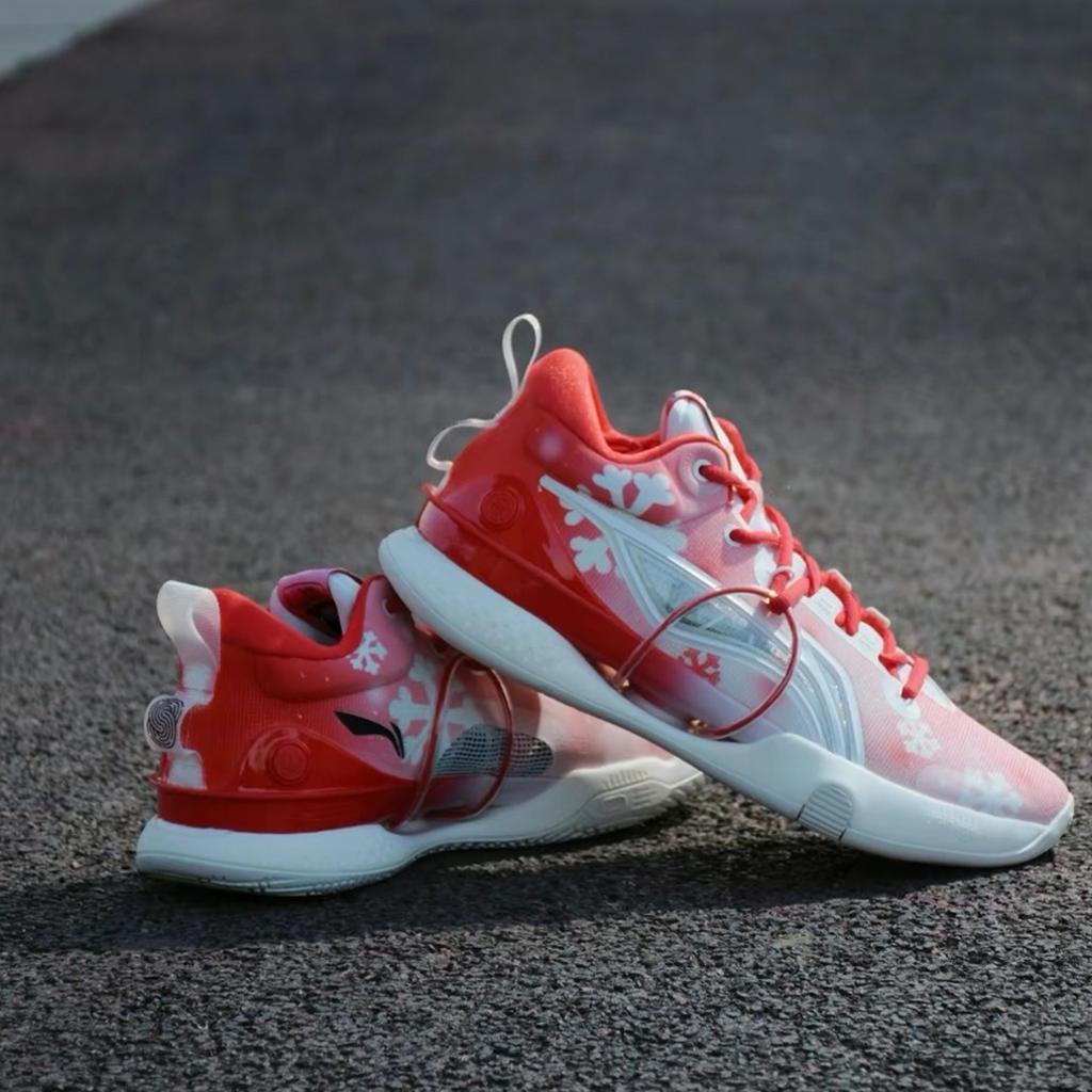 Баскетбольные кроссовки Li Ning Flash Attack 8 Premium Men White Red ABAT119-1