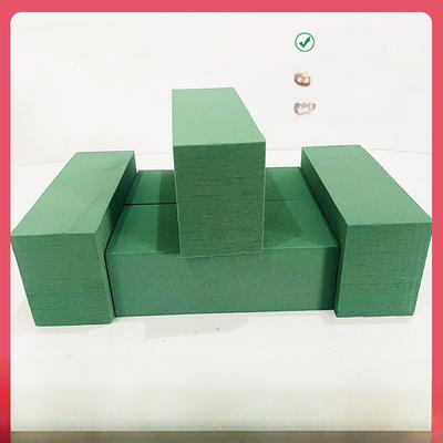 Впитывающие блоки из флористической пены для цветочных композиций — квадратной и круглой формы, идеально подходят для увлажнения и демонстрации свежих или сушеных цветов.