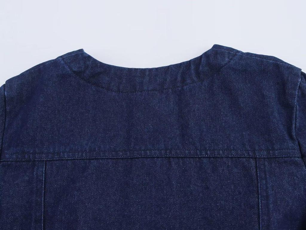 Весна 2025 Женский комплект в европейском и американском стиле: куртка с карманами и шорты