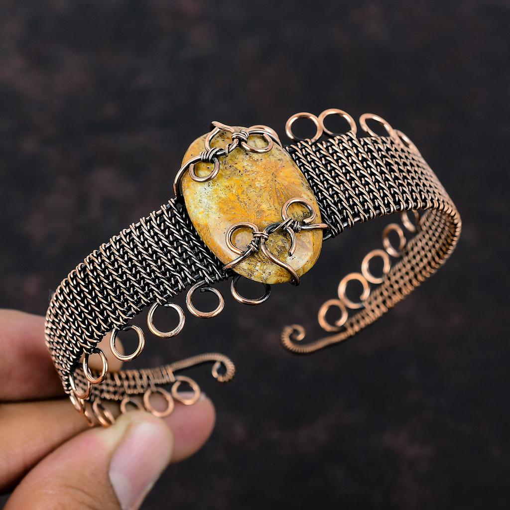 Браслет-манжета из ископаемого коралла, обмотанный медной проволокой, браслет-бенгл с драгоценным камнем, регулируемый браслет, медные украшения, подарок для мамы, украшения из ископаемого коралла ручной работы