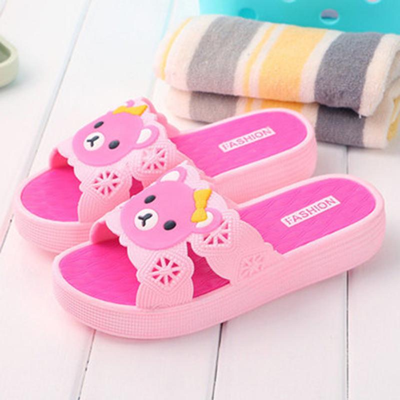 Летние женские сандалии и тапочки для дома, ванной, ванной, пластиковые нескользящие домашние тапочки на толстой подошве, милые сандалии с героями мультфильмов