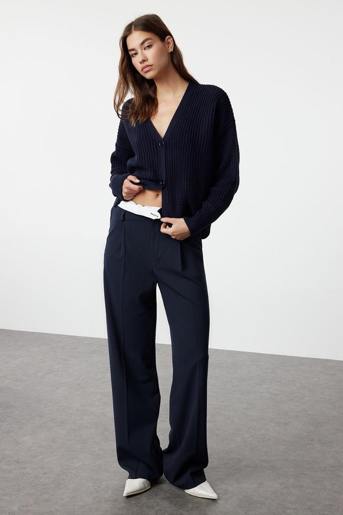 Women's Fashionable Stylish Cardigan Black Wide Fit V-Neck Knitwear Cardigan