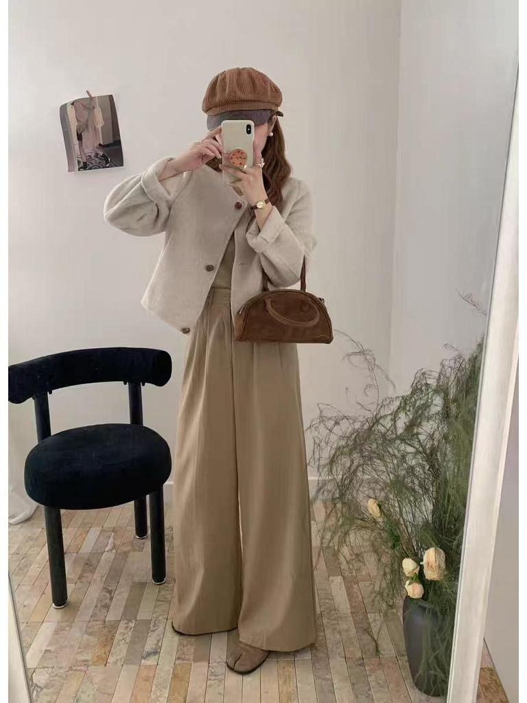 Женское короткое двухстороннее кашемировое пальто в корейском стиле - осень/зима, высококачественная шерсть, круглый вырез, прямые плечи.