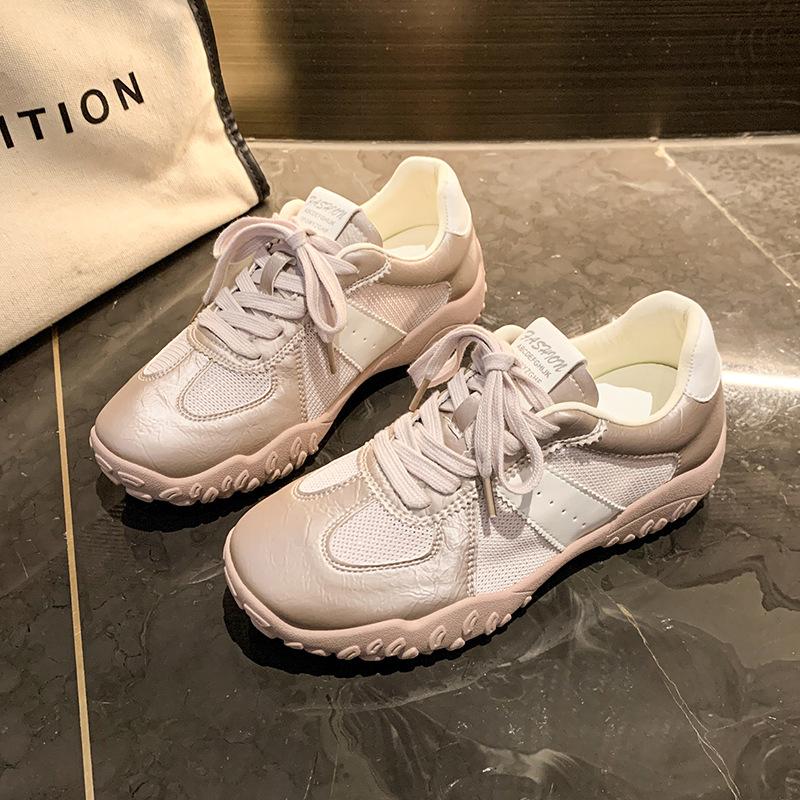 Женские маленькие белые туфли на толстой подошве 2025 лето новая легкая и дышащая повседневная спортивная обувь на мягкой подошве для бега Форрест Гамп женские туфли