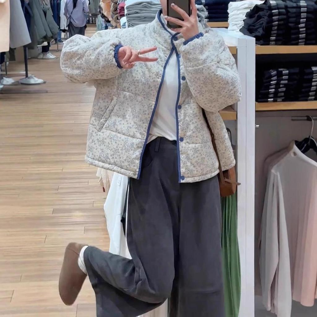 Зимняя корейская хлопковая куртка с цветочным принтом для женщин - Короткая, со стойкой, свободная, толстая, универсальная и теплая.