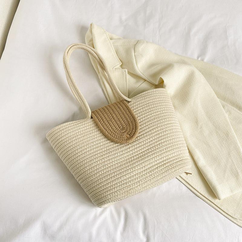 Elegant Woven Tote Bag Trendy Bucket Shape Handbag For Beach Or Vacation Use
