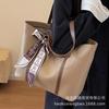 Winter bag commuter tote bag women's 2025 new texture Maillard shoulder bag large capacity popular handbag