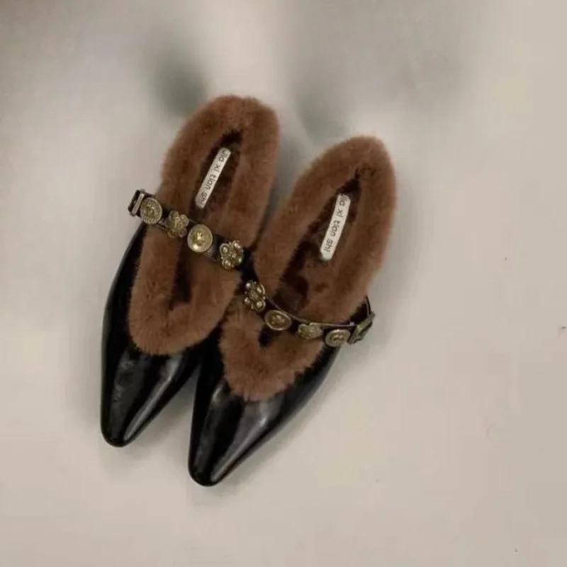 Туфли женские 2024 г., закрытый носок, женские тапочки, теплые, женские, с металлическим украшением, пряжкой, острым носком, на низком каблуке, женские