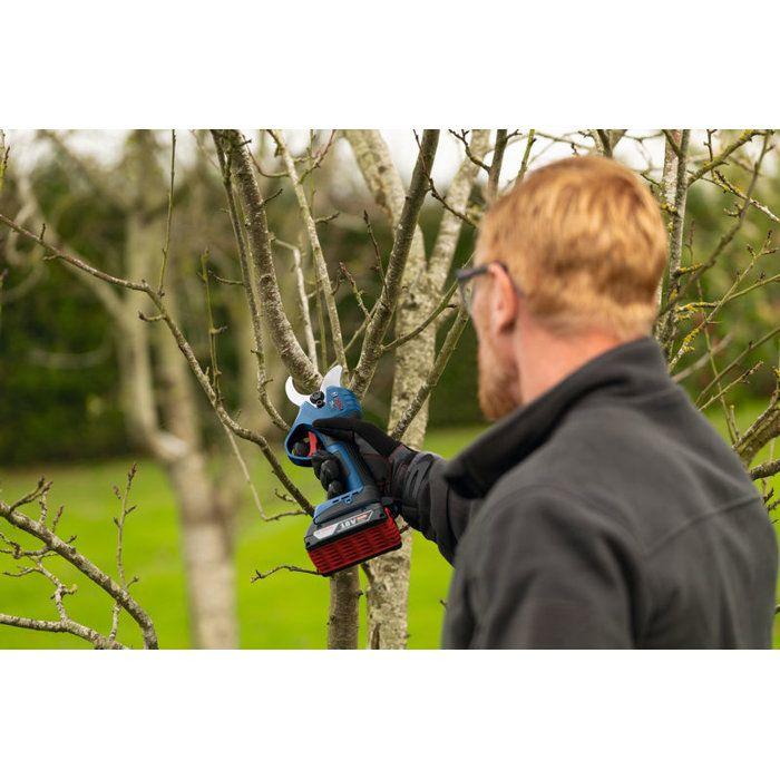 Bosch Professional 06008D8200 GGP18V-32 Pruner 18V Cisaille de jardin sans fil