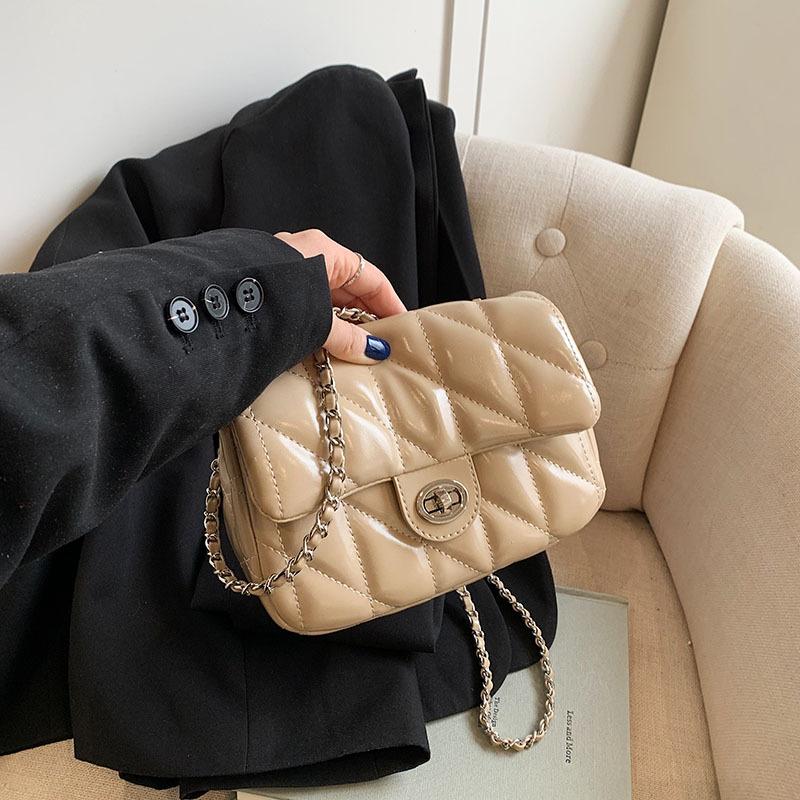 Высококлассная маленькая сумка женская 2025 новая трендовая и модная женская сумка через плечо, текстурная ромбовидная сумка-мессенджер на цепочке в иностранном стиле