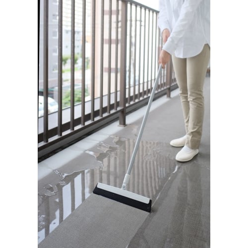 Yamazaki Sangyo Broom Drainer, Main Unit, Sewage Removal, Sprinkler, Balcony, Entryway, Squeegee, Wiper, Rubber, Pet, Dog, Cat, Hair, Water Resistant,